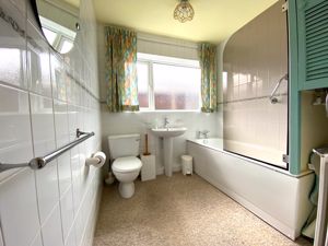 Bathroom/WC- click for photo gallery